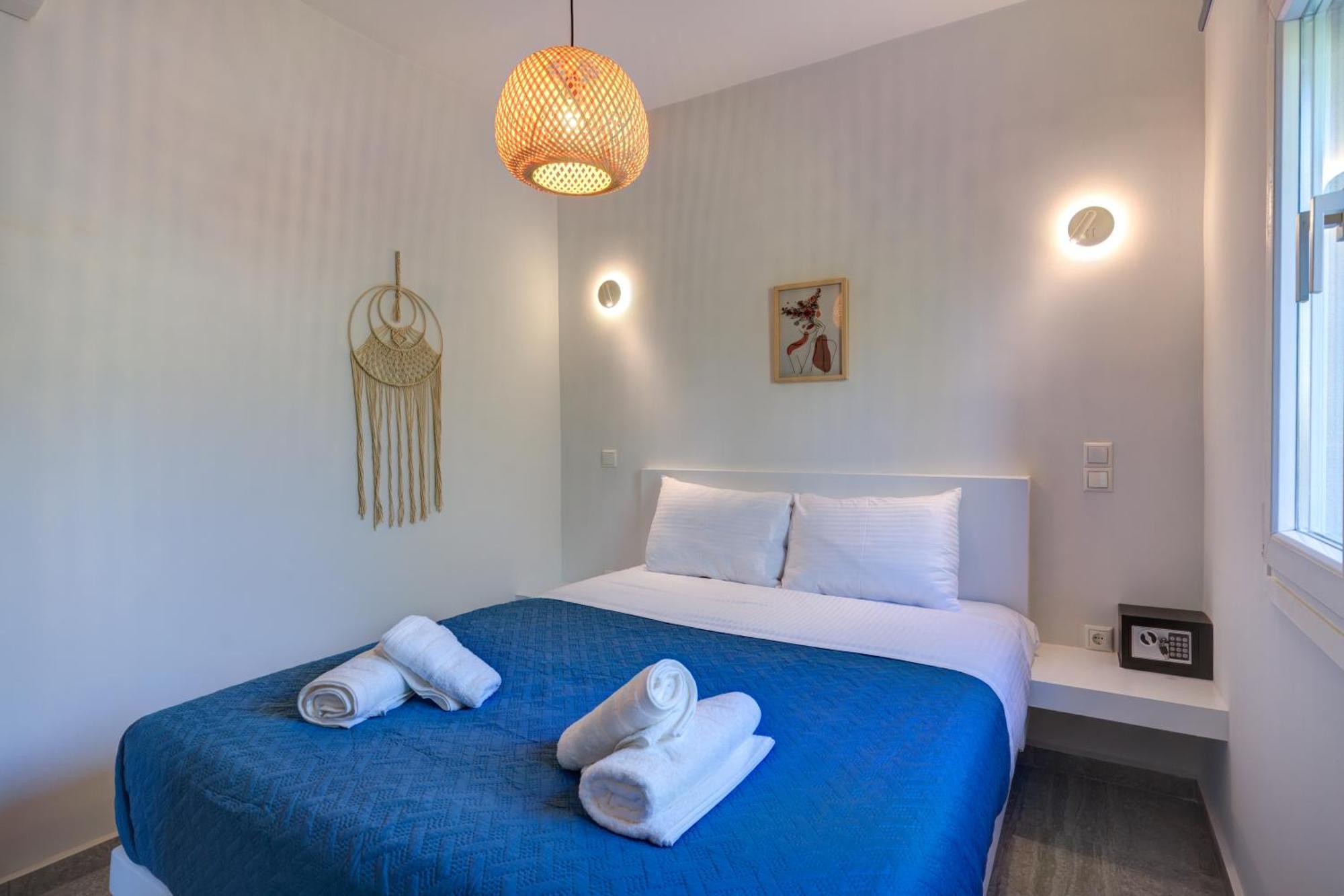 Molos Beachfront Apartments In Diakopto Buitenkant foto