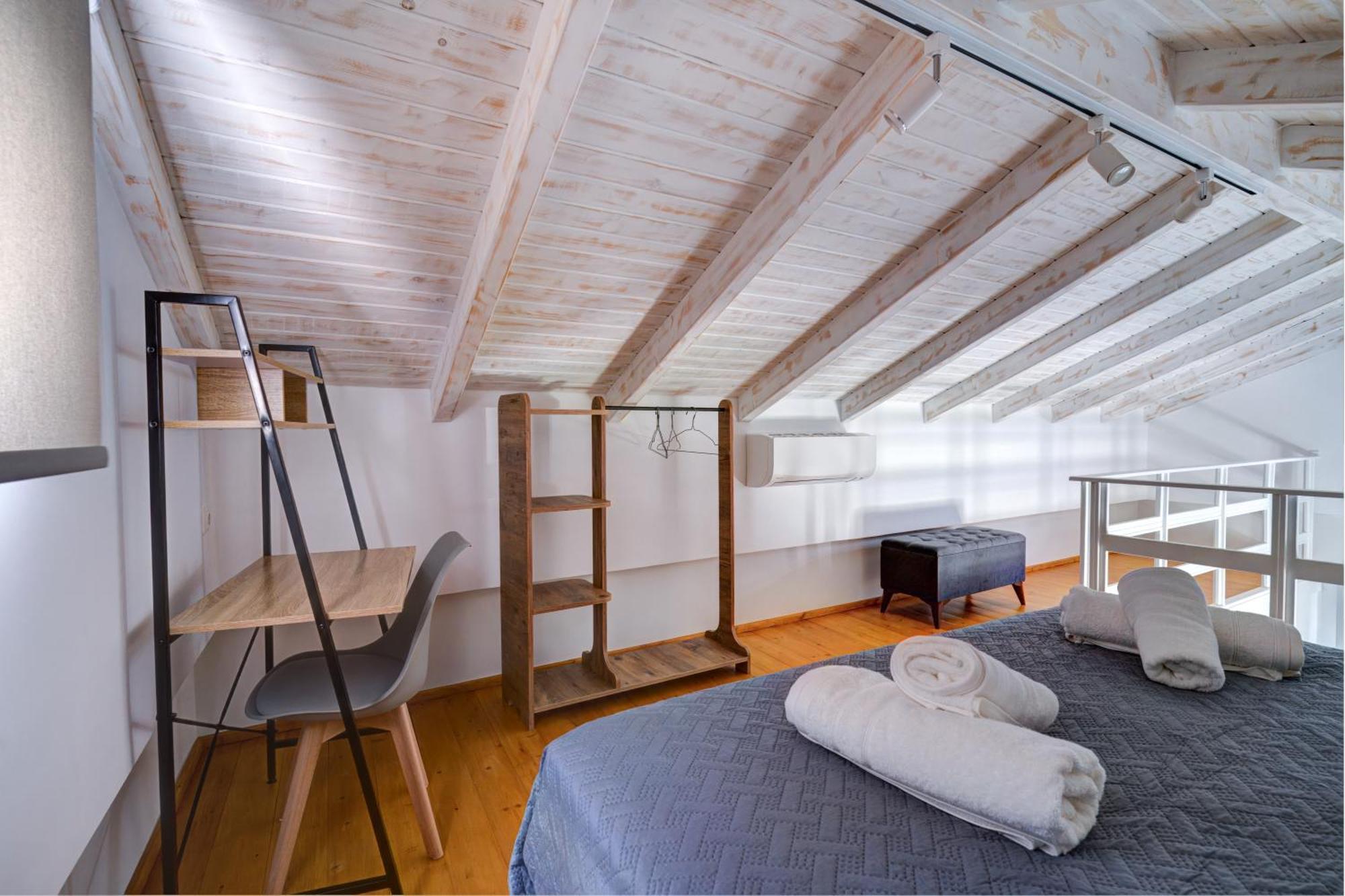 Molos Beachfront Apartments In Diakopto Buitenkant foto