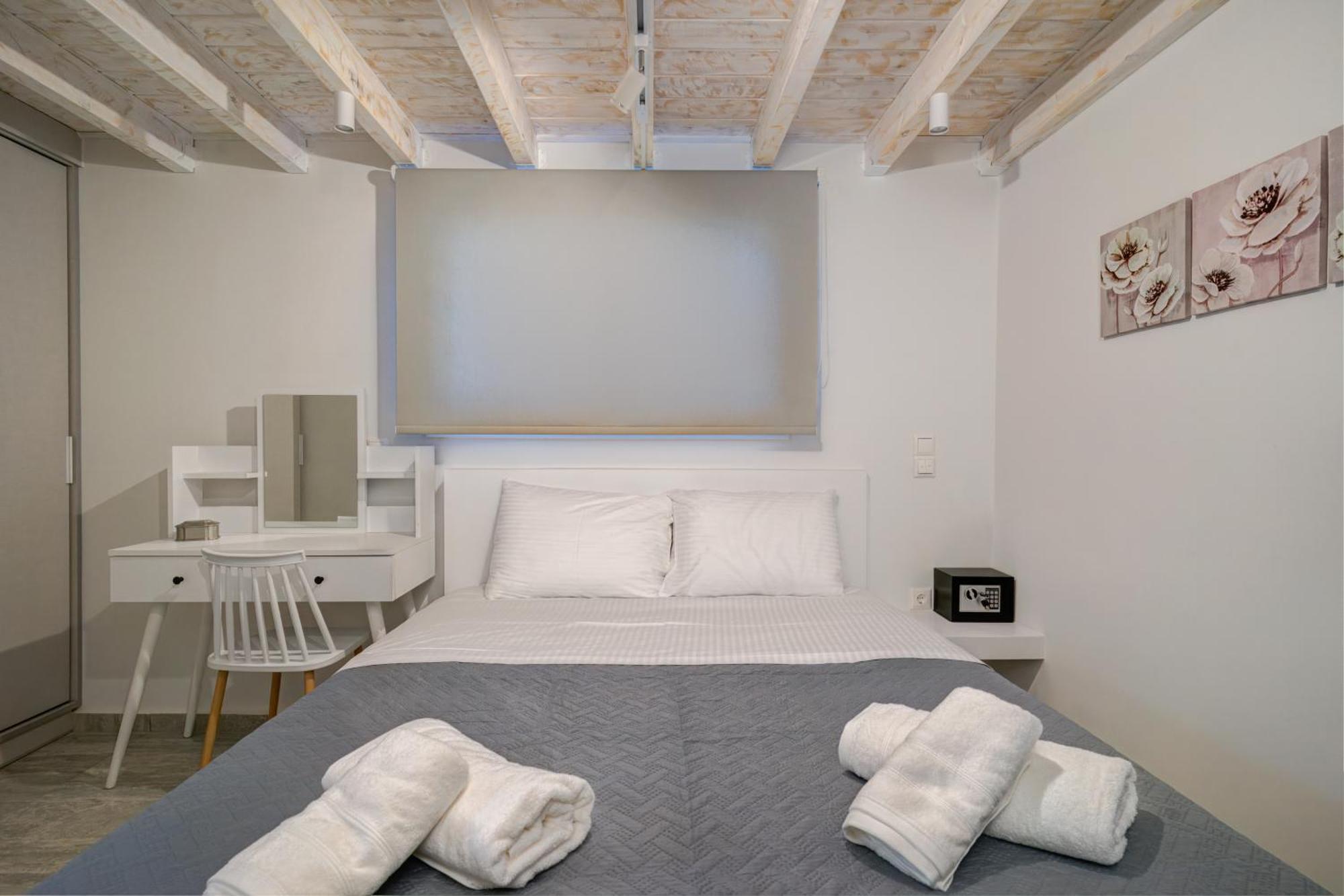Molos Beachfront Apartments In Diakopto Buitenkant foto