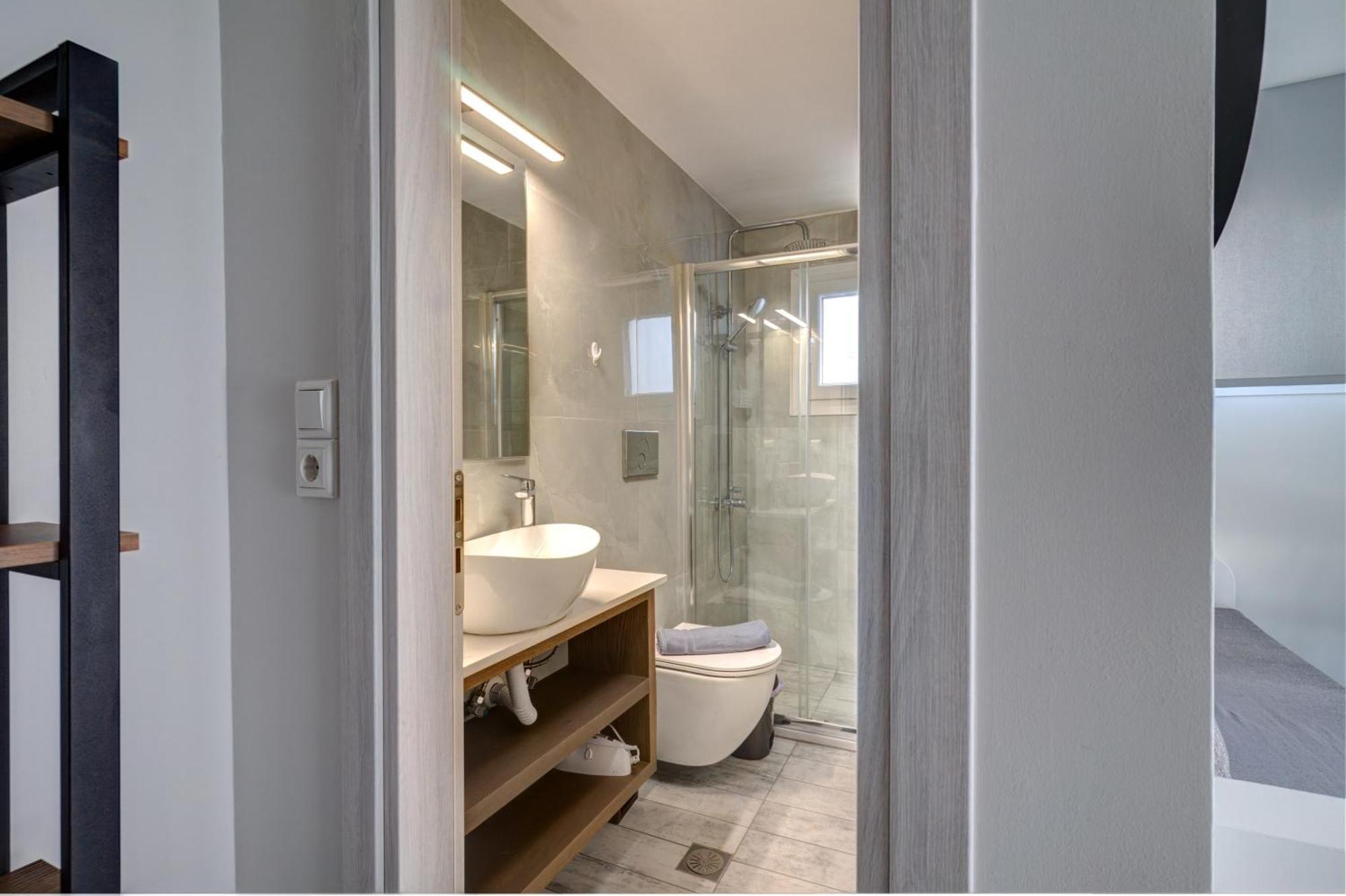 Molos Beachfront Apartments In Diakopto Buitenkant foto