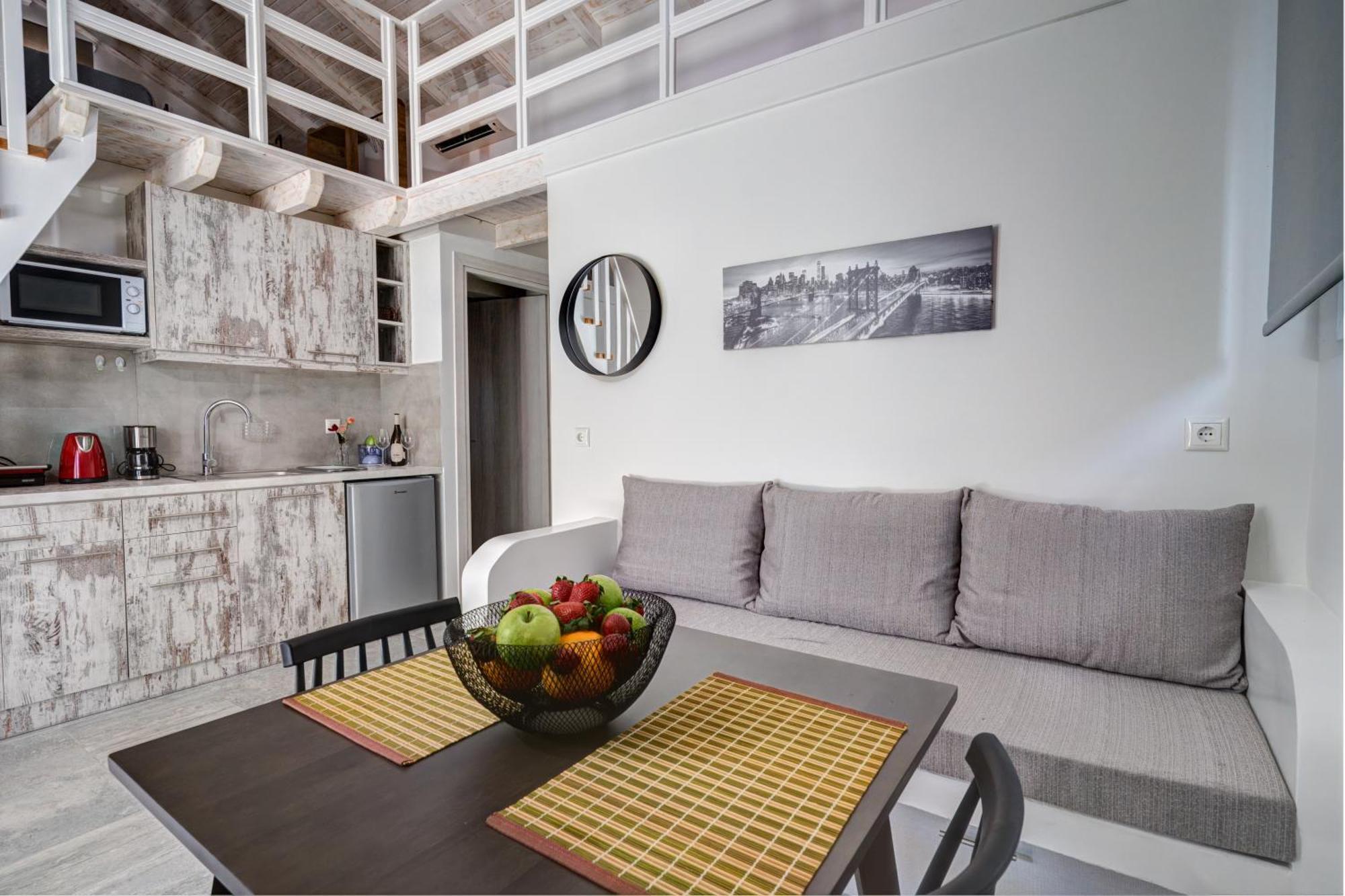 Molos Beachfront Apartments In Diakopto Buitenkant foto