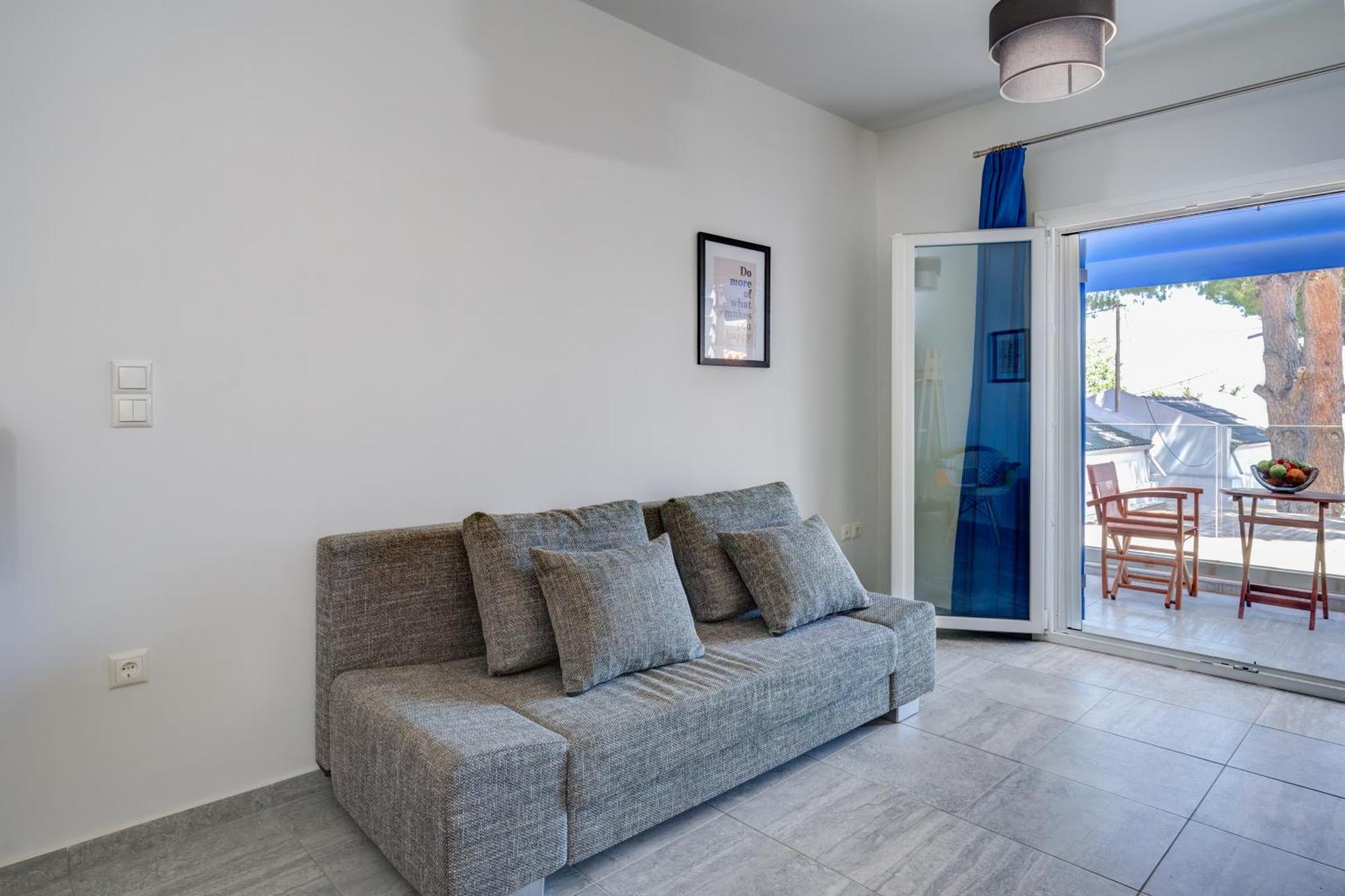 Molos Beachfront Apartments In Diakopto Buitenkant foto