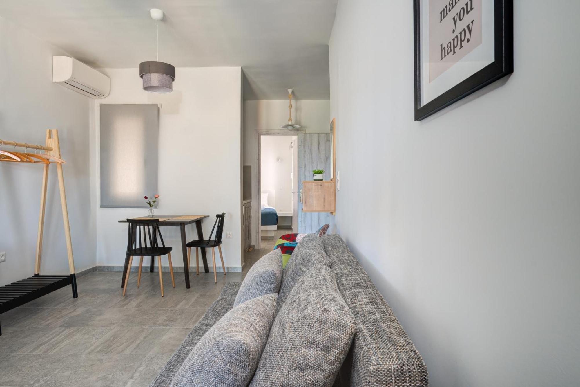 Molos Beachfront Apartments In Diakopto Buitenkant foto